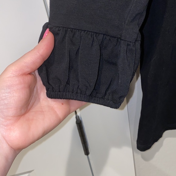 EUC Adorable Essentials Boutique Black Solid Tulip Sleeve Top Shirt Teen Tween - Picture 5 of 5